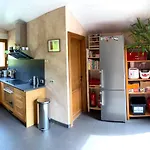 Grande Maison Bi-familiale, Belle Vue, Piscine بيت للعطل *