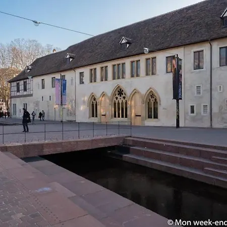 Grande Maison Bi-familiale, Belle Vue, Piscine Feriehus