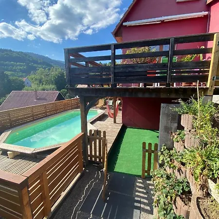 Grande Maison Bi-familiale, Belle Vue, Piscine * Fréland