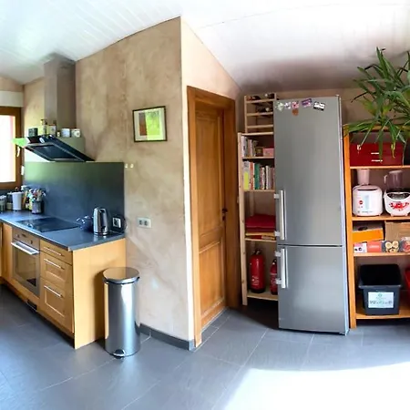 Grande Maison Bi-familiale, Belle Vue, Piscine Holiday home *