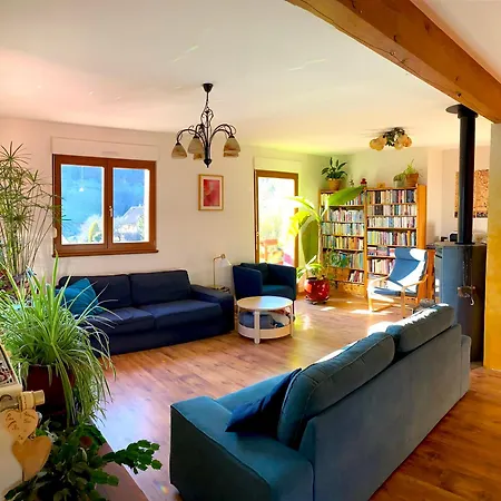 Grande Maison Bi-familiale, Belle Vue, Piscine بيت للعطل *